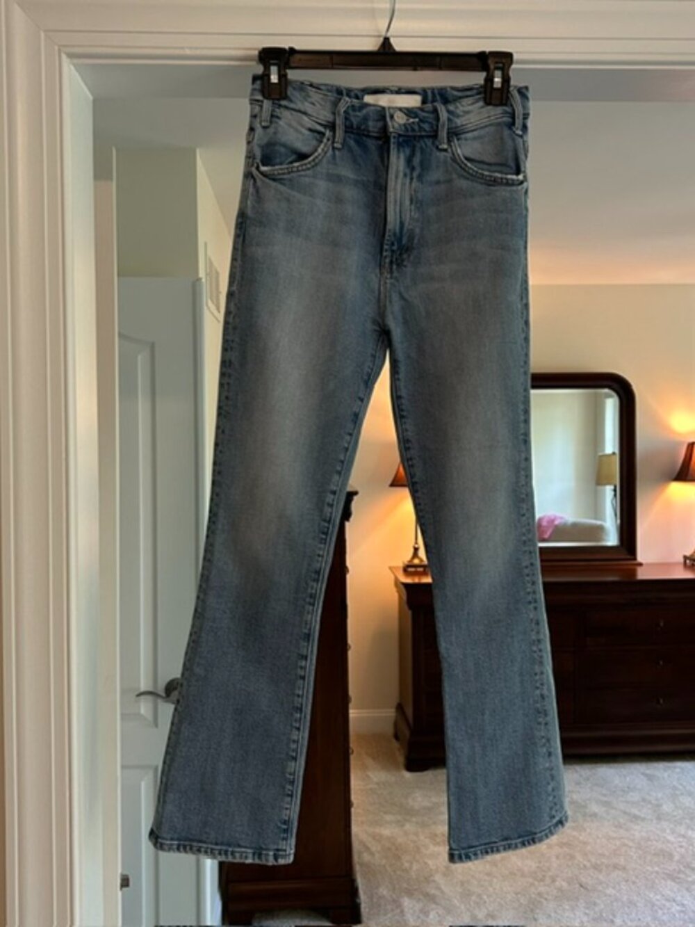 MOTHER The Hustler Ankle Jeans Size 25 | Light Wash Cropped Flare Denim